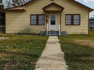 4718 Main St, Moss Pt, MS 39563