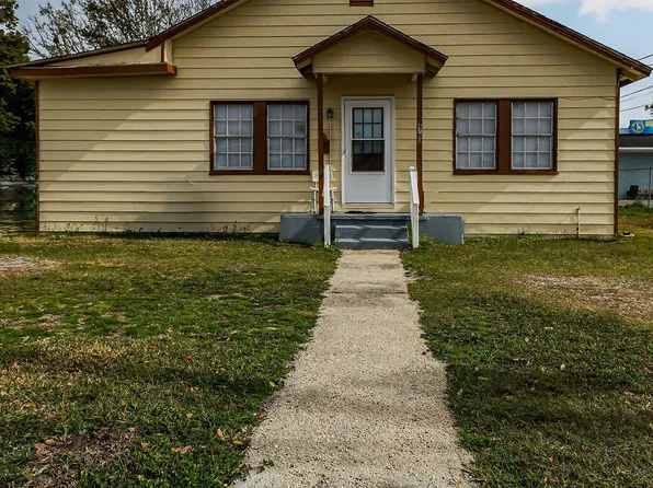 4718 Main St, Moss Pt, MS 39563