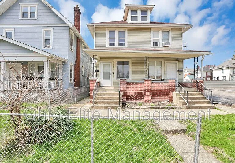 29 S Terrace Ave — Photo 3