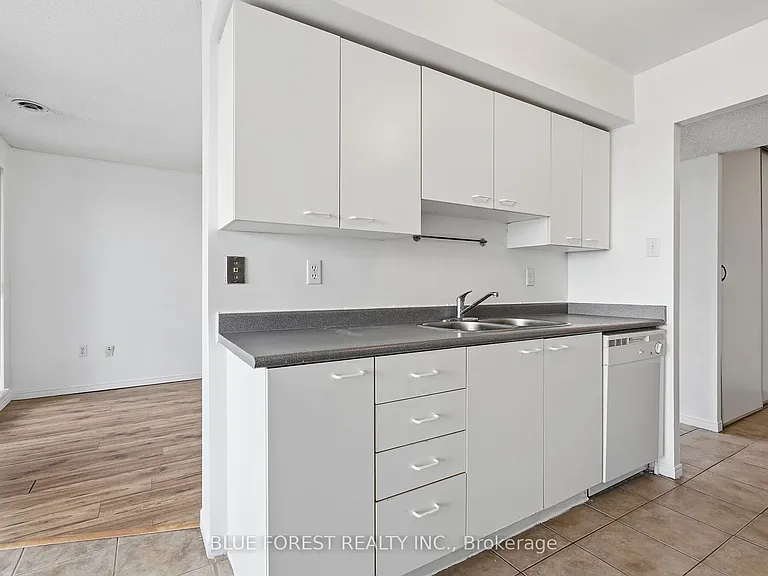 30 Chapman Ct #610 — Photo 18