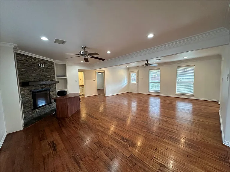 8522 Westview Dr — Photo 3