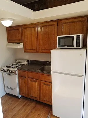 Rented by Chartwell Manhattan Realty | media 2