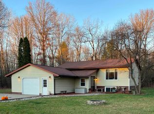 1570 W Prairie Rd, Midland, MI 48640