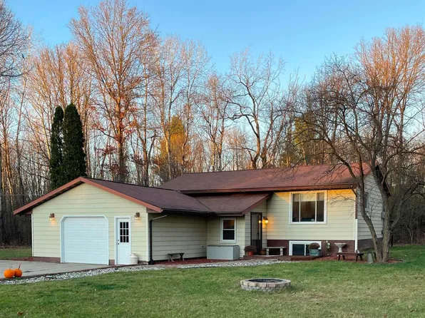 1570 W Prairie Rd, Midland, MI 48640