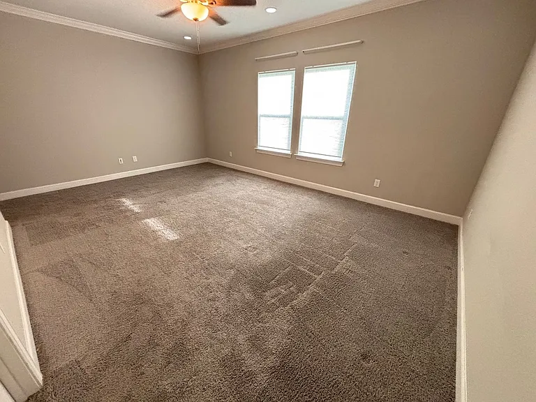 212 Willow Creek Ct — Photo 32