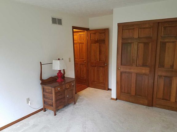 5th image of 536 Helmbright Dr