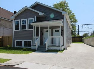 214 Longfellow St, Providence, RI 02907