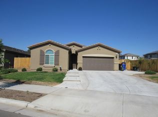 651 Daphne Ln, Lemoore, CA
