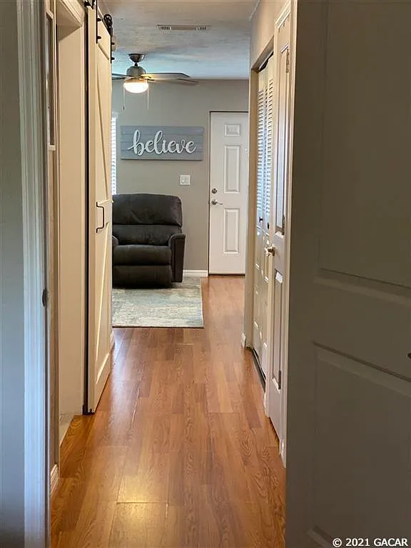 2 bed, 800 sqft, $1,250 — Photo 2