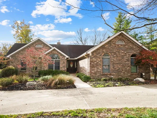 321 Whispering Pines Dr, Loveland, OH 45140