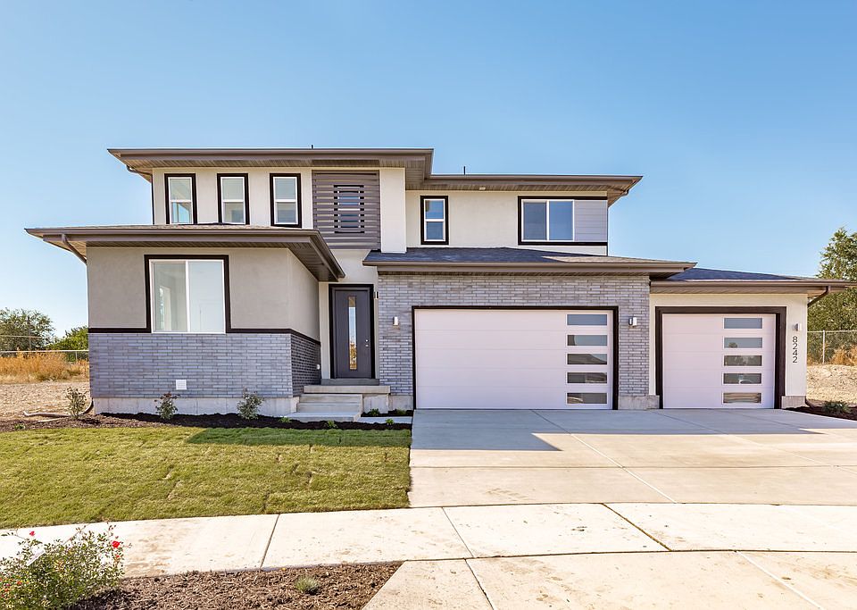 1st image of 8242 S Mapleleaf Way