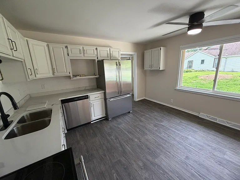 104 Market St — Photo 7