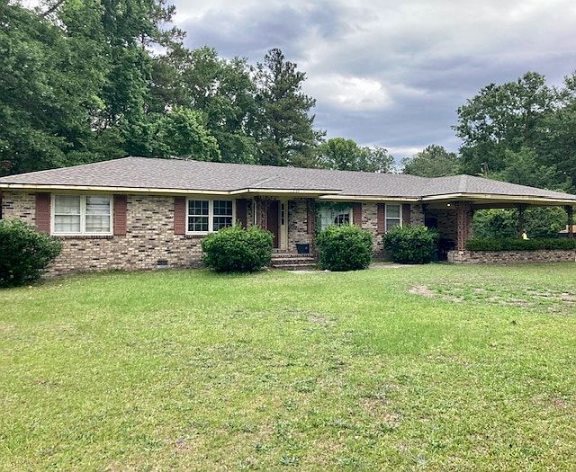 Check out the new Roof! Beautiful Rural renovated home!