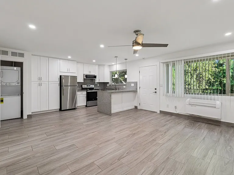 458 Ballantyne St — Photo 16