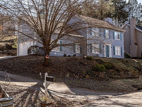 2nd image of 590 River Overlook Dr