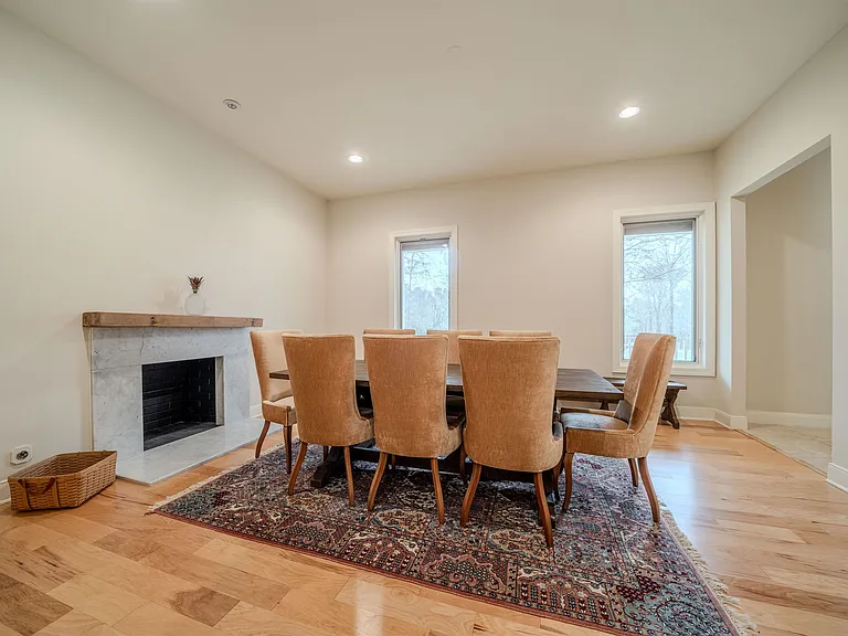 3 Lakeside Dr — Photo 5