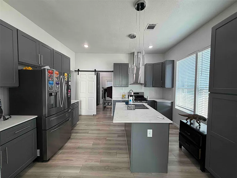 2400 Burkett St — Photo 11