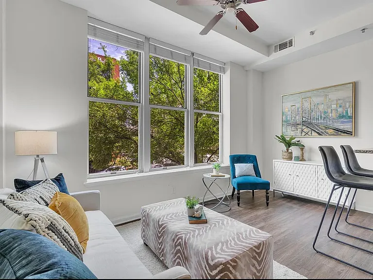 100 E Washington St #25 — Photo 3