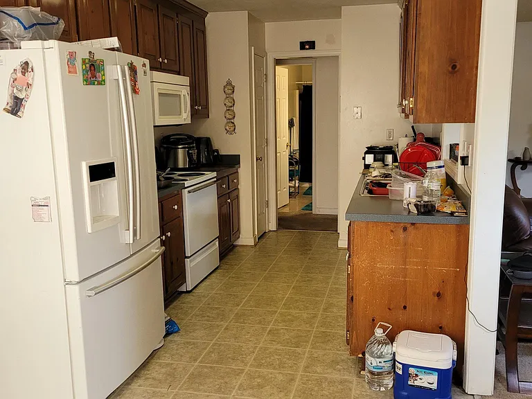 8061 Kiwi Ln — Photo 3