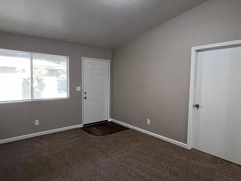 1262 N Marks Ave #109 — Photo 15