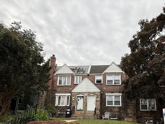 2nd image of 852 Windermere Ave