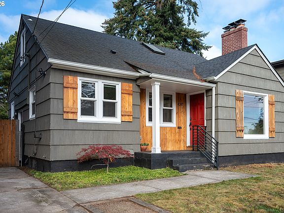 2nd image of 4207 NE 77th Ave