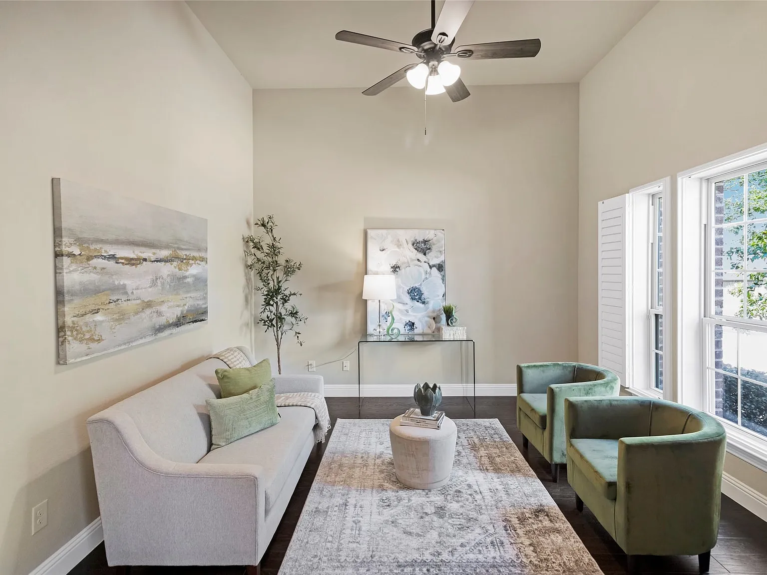 4 bed, 3.0 bath, 2692 sqft, $2,900 — Photo 4