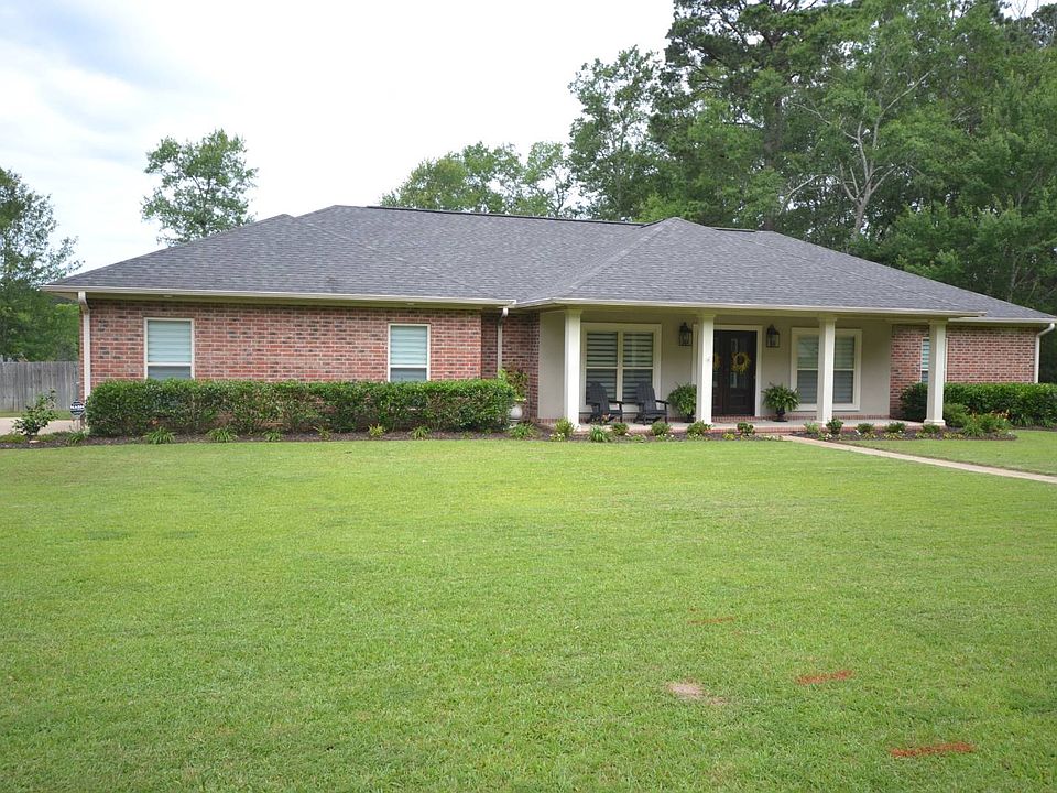 1st image of 15 Springwood Dr