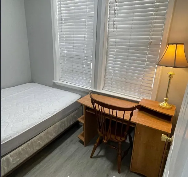 1413 Meridian Pl NW #1A — Photo 1