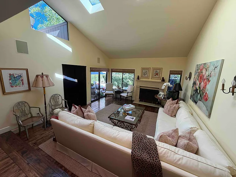 1252 Sharon Park Dr — Photo 6