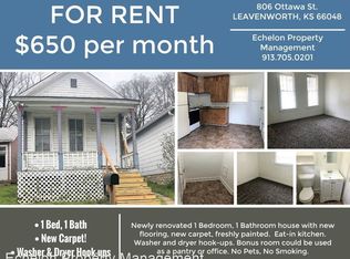 806 Ottawa St, Leavenworth, KS 66048