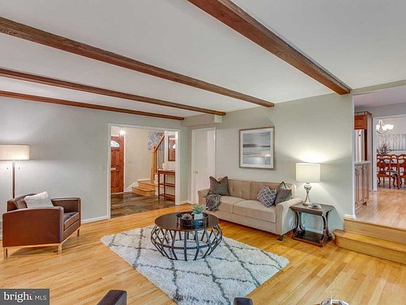 4th image of 8412 Brewster Dr