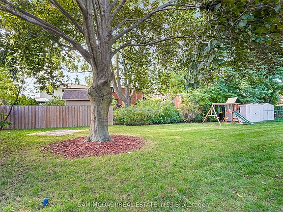 2nd image of 1987 Deanhome Rd