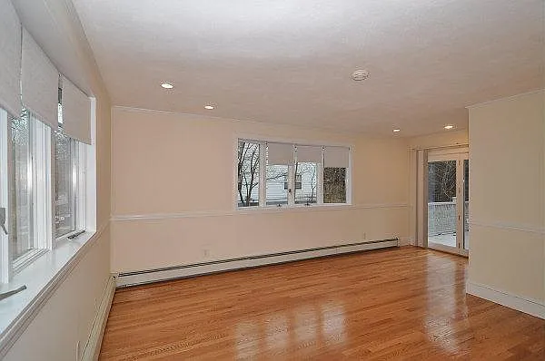 4 bed, $7,000 — Photo 2