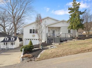 31 2nd St, Kuttawa, KY 42055