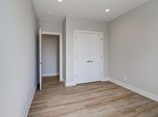 6322 W Irving Park Rd, Chicago, IL 60634