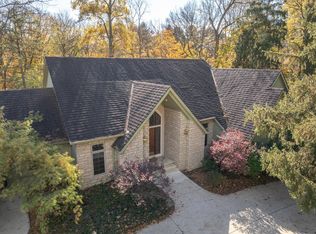 3055 Carriage Ln, Columbus, OH 43221