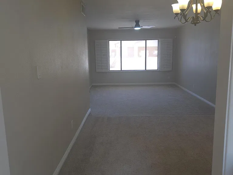 2614 E Sahuaro Dr — Photo 11