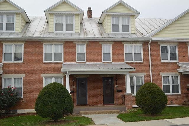 Private front and back entrance