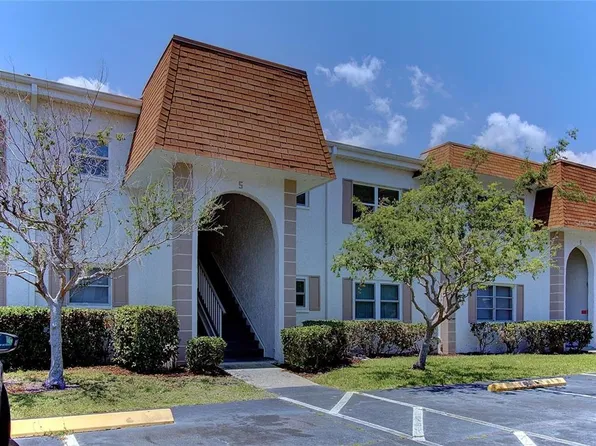 379 S McMullen Booth Rd APT 75, Clearwater, FL 33759