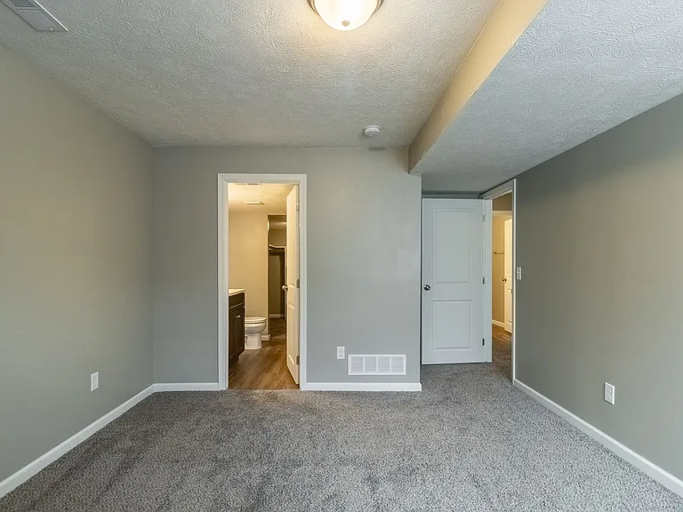 6241 Whitewater Ln — Photo 22