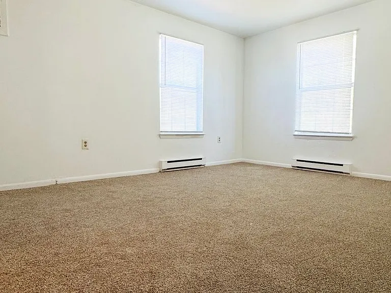1014 E Balview Ave — Photo 8