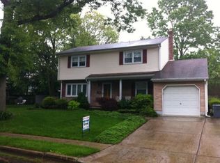 18 Tracey Dr, Milltown, NJ 08850