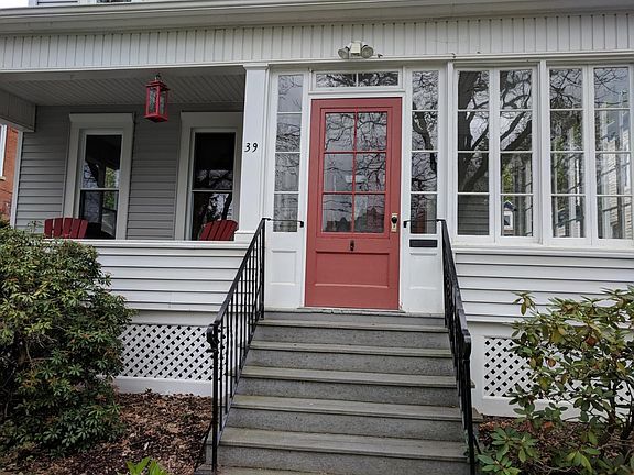 4th image of 39 Ford Ave