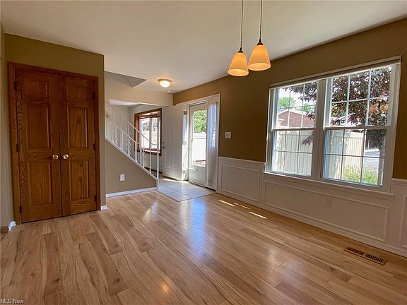 4th image of 7970 Mentor Ave #6