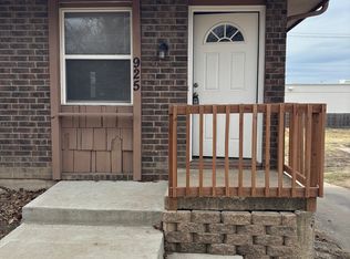 925 SW Kingscross Rd #1, Blue Springs, MO 64014