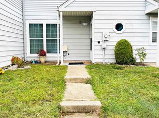 3 Stark Ct, Newark, DE 19702