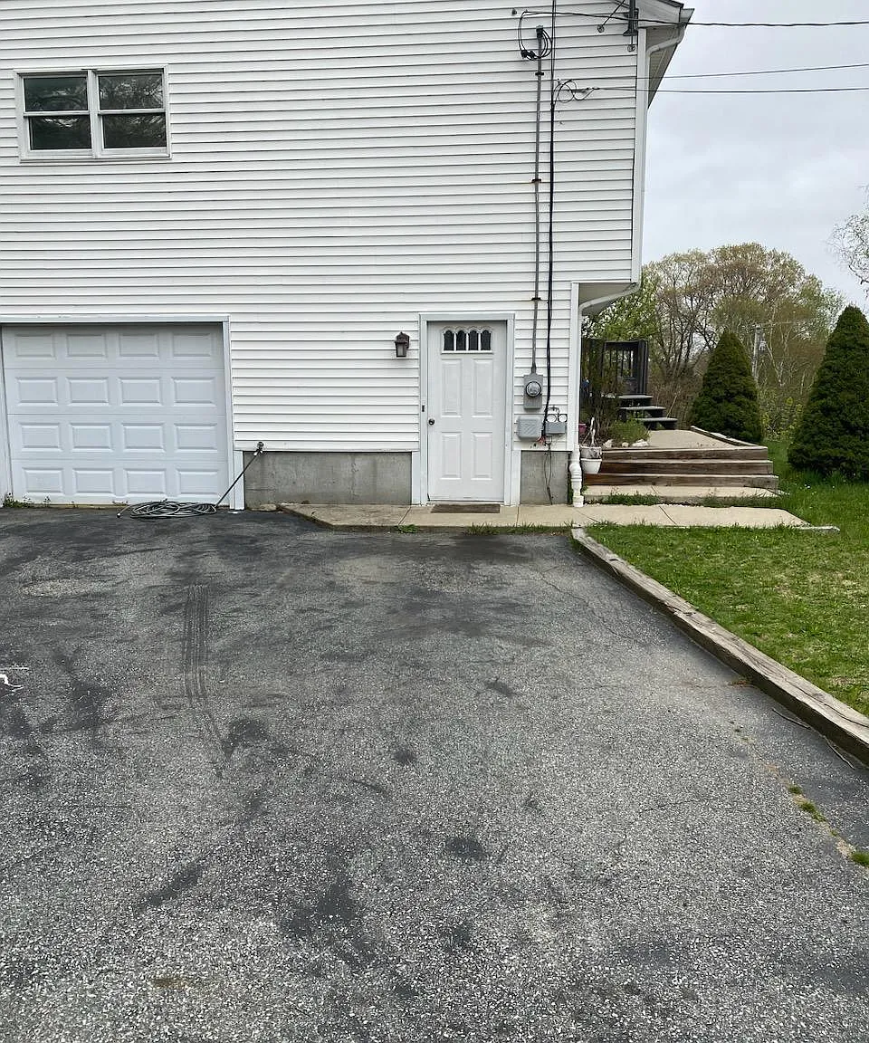 445 Central Ave — Photo 3