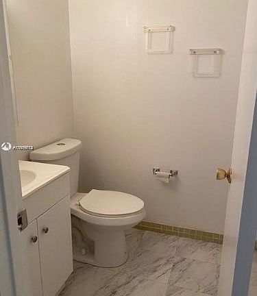 5th image of 3220 Park Ln APT C