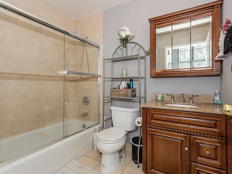 262 Main St #203 — Photo 13